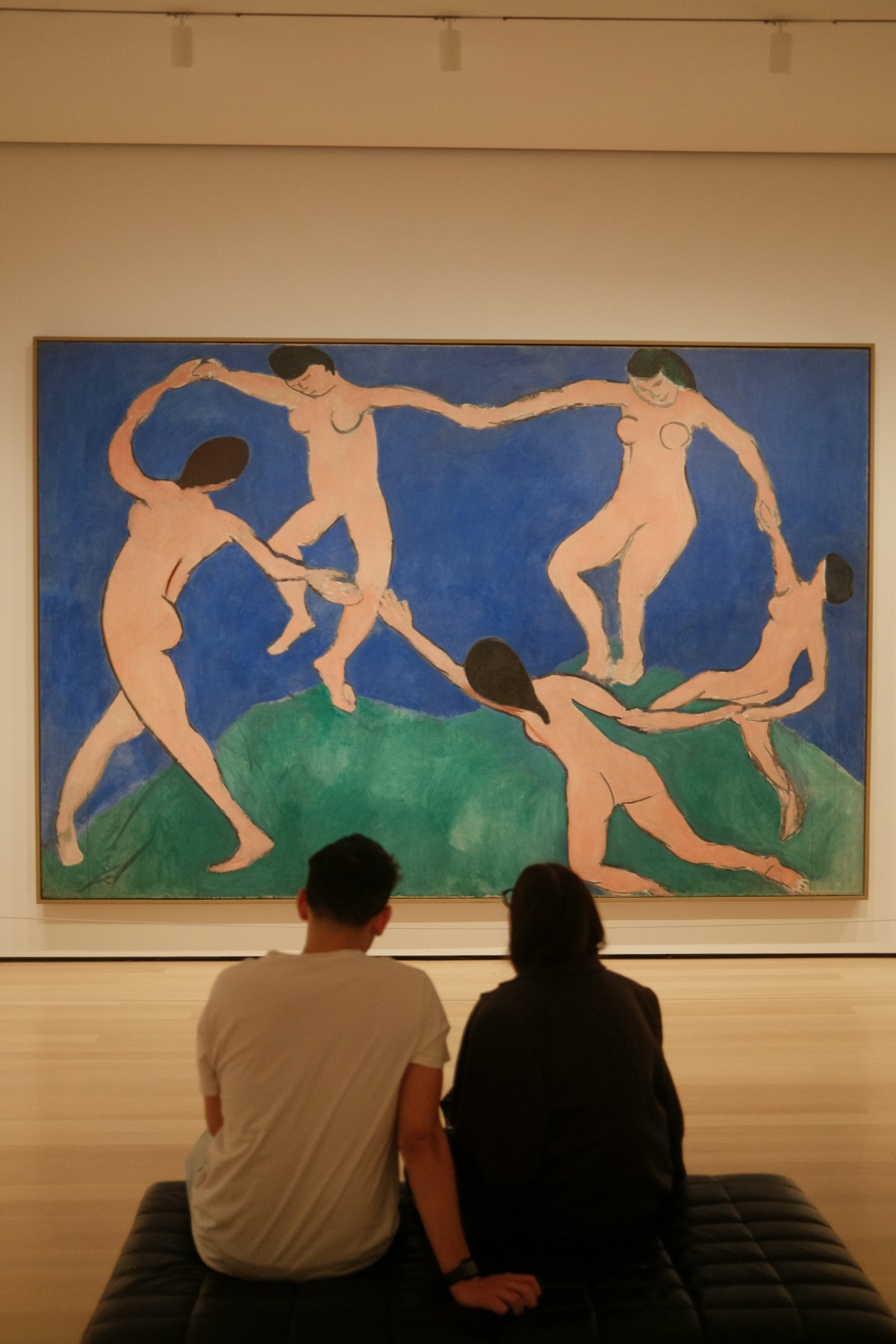 A couple sitting together viewing Matisse's 
